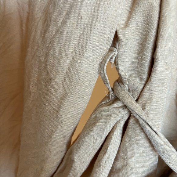OYSHO Spain linen blend belted blouse top. Size medium - Picture 16 of 16